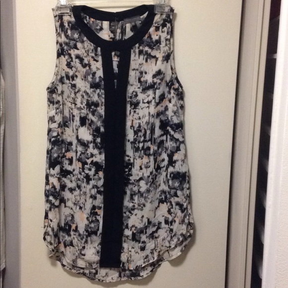 Vince Camuto Tops - Vince Camuto Top XS